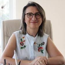 Aynur Özge